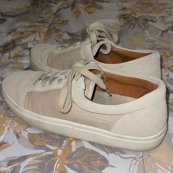 Lucky Brand Shoes - Lightly used tan Lucky Brand shoes